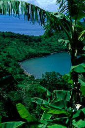 Banana-tree;-Comoros-Archipelago;-Crater-lake;-Forest;-France;-Indian-Ocean;-Kaleidos;-Kaleidos-images;-La-parole-à-limage;-Lake;-Landscape;-Laurent-Abad;-Mayotte;-Sea;-Stories-Pictures